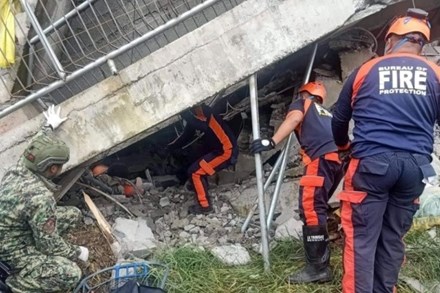Ít nhất 4 người chết trong vụ động đất ở Philippines