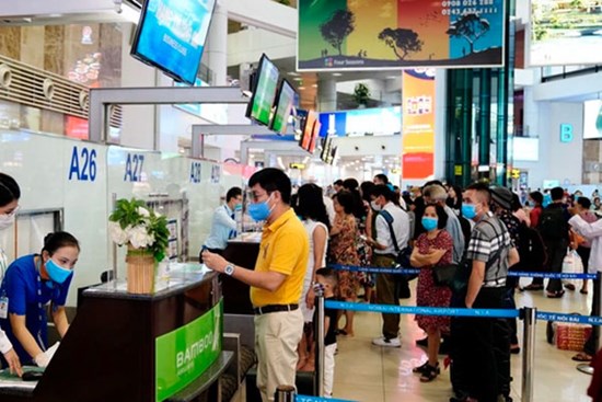 Giá vé máy bay bắt đầu hạ nhiệt
