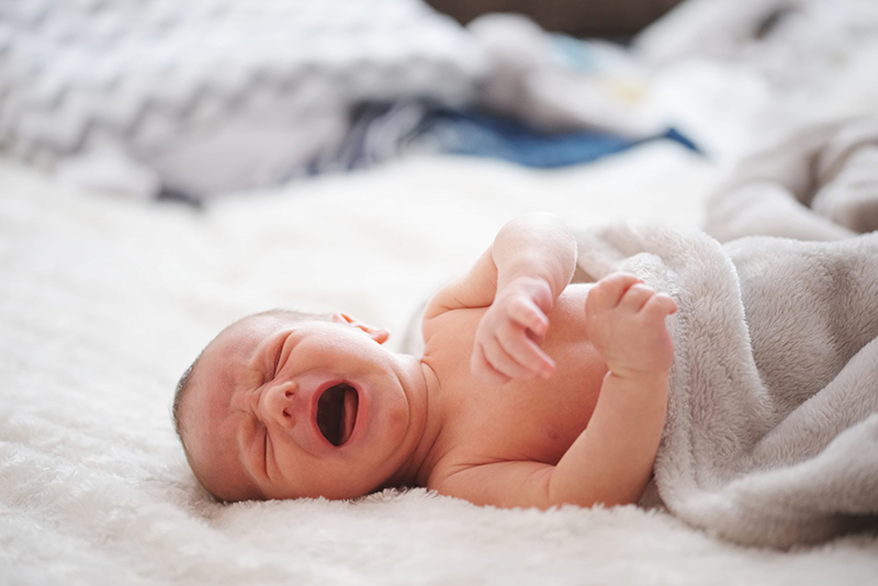 Trẻ sơ sinh hay vặn mình khi ngủ các bậc cha mẹ nên làm gì?-2
