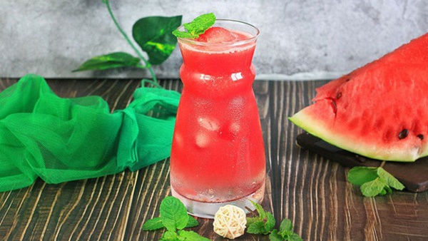 Sinh tố dưa hấu thanh mát, giải nhiệt mà cách làm thì siêu dễ, chỉ vài phút là có đồ uống lý tưởng ngày hè-5