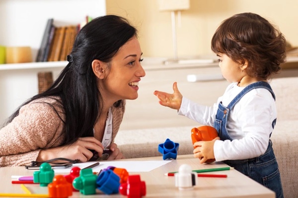 Nàng hậu học giỏi từ chối đại gia, kết hôn với người bình thường, chỉ làm một hành động trên MXH mà được khen dạy con khéo-7