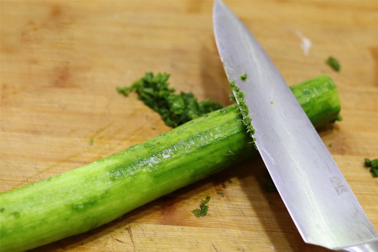 10 lần xào mướp 9 lần thâm đen: Học đầu bếp làm thêm bước này mướp xanh mướt, ít ra nước-2