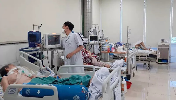 Bệnh nhân Covid-19 nặng tăng mạnh, nơi kín giường, chỗ phải tái lập đơn vị hồi sức-1