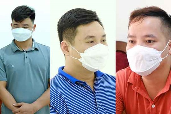Bắt quả tang 3 phóng viên, cộng tác viên