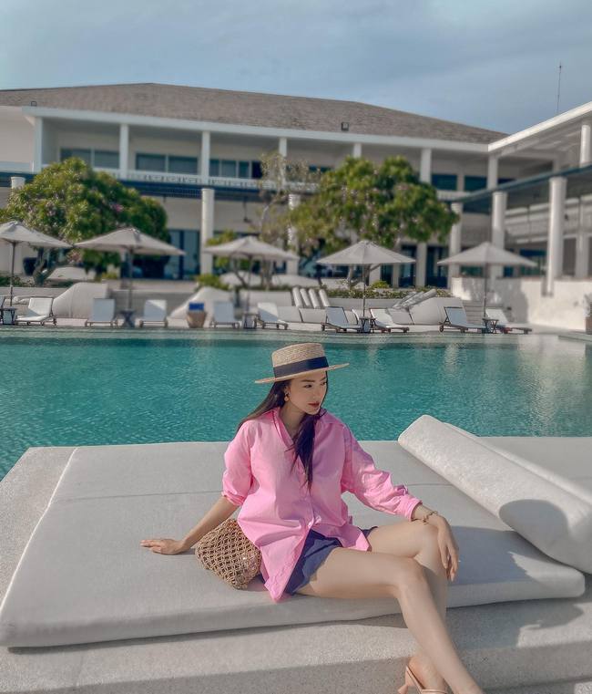 Sao Việt có 12 cách mặc áo sơ mi oversized cực kỳ trẻ trung, sang xịn mịn-10