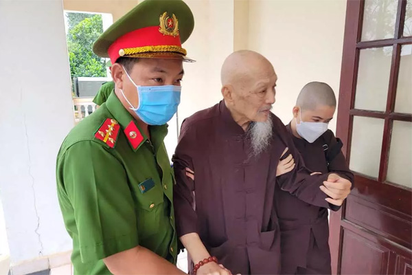 Truy nã ‘tay chân’ thân tín của trùm đường dây đánh bạc 1.500 tỷ đồng-3