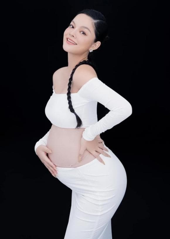 Phạm Quỳnh Anh khoe hành trình sinh nở: Luôn được bạn trai chăm từng chút, khoảnh khắc nhóc tì chào đời gây xúc động-17