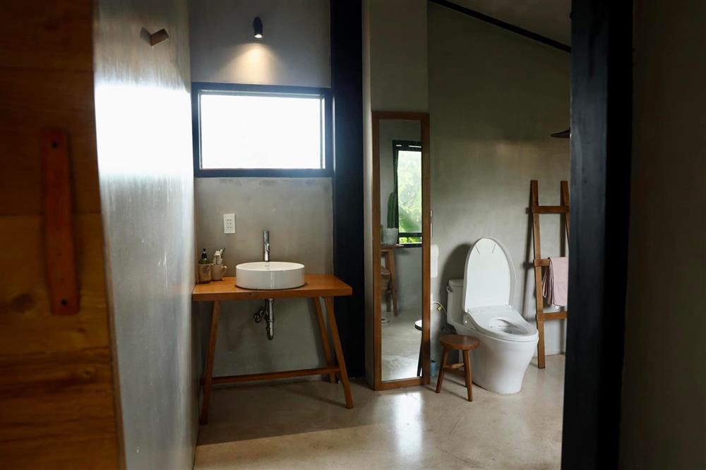 Ngôi nhà bao bọc bởi cây xanh, không gian yên bình giữa tiếng chim hót-13