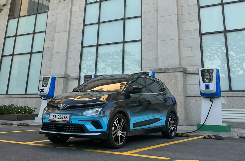 Chủ xe VinFast VF e34: ‘Món hời về công nghệ, trải nghiệm thú vị trong tầm giá-4