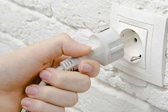 Có cần rút phích cắm máy giặt sau khi sử dụng: Nhiều người dùng chục năm vẫn làm sai