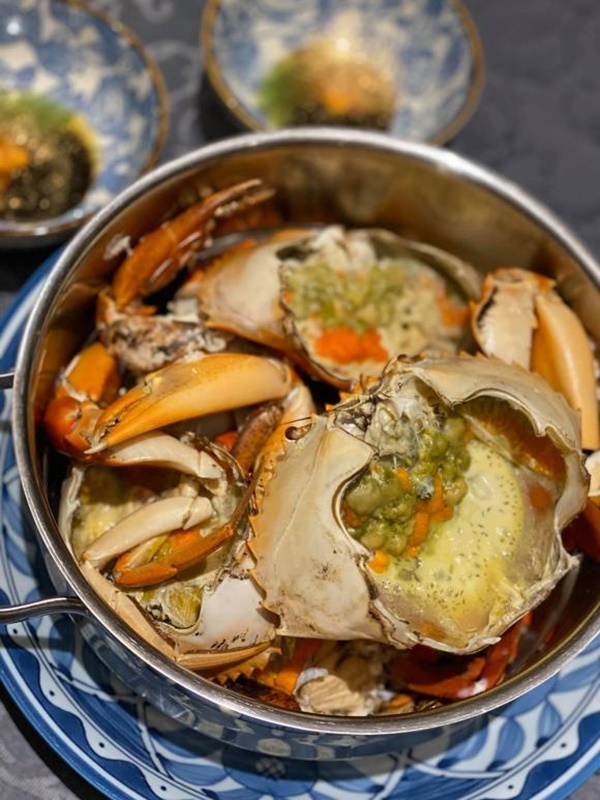 Cách hấp cua chín lòng đào ngon tuyệt, muốn thưởng thức đúng hương vị đừng bỏ qua bước sơ chế này-3