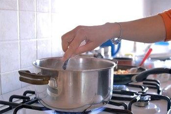 Mẹo loại bỏ nấm mốc trắng ra khỏi chậu cây cảnh-2