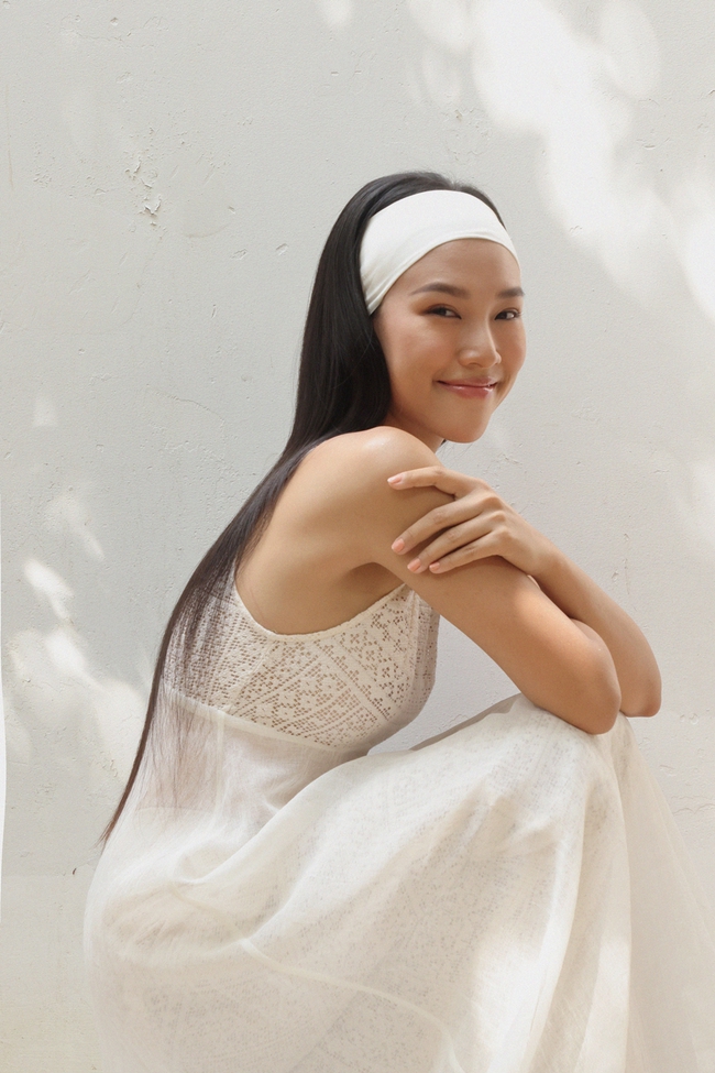 Á hậu Hoàng Oanh cắt phăng mái tóc dài nuôi 3 năm vì lý do đầy xúc động-3