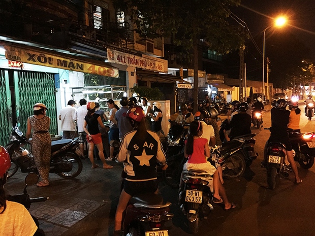 Quán xôi nổi tiếng với cái tên rùng rợn”: Tuy sợ nhưng lúc nào cũng đông nghịt khách xếp hàng chờ mua-6