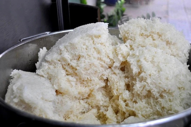 Quán xôi nổi tiếng với cái tên rùng rợn”: Tuy sợ nhưng lúc nào cũng đông nghịt khách xếp hàng chờ mua-10