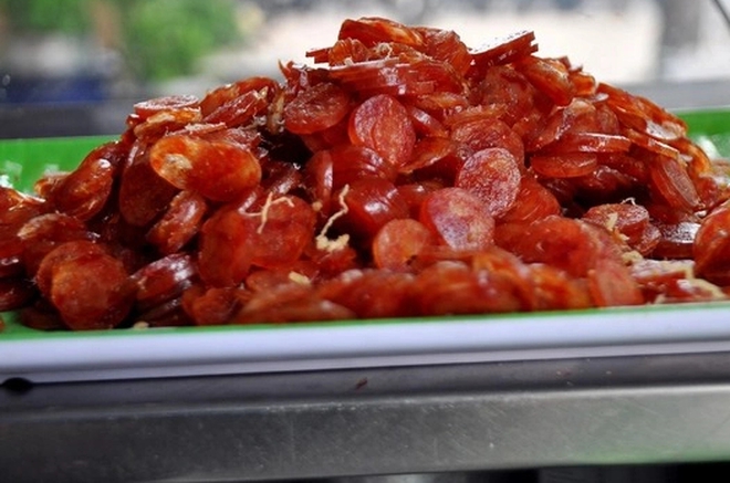 Quán xôi nổi tiếng với cái tên rùng rợn”: Tuy sợ nhưng lúc nào cũng đông nghịt khách xếp hàng chờ mua-11