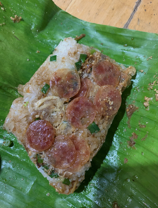 Quán xôi nổi tiếng với cái tên rùng rợn”: Tuy sợ nhưng lúc nào cũng đông nghịt khách xếp hàng chờ mua-8