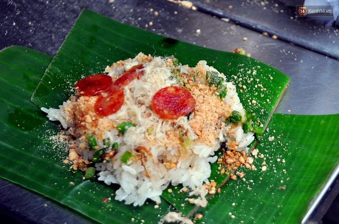 Quán xôi nổi tiếng với cái tên rùng rợn”: Tuy sợ nhưng lúc nào cũng đông nghịt khách xếp hàng chờ mua-16