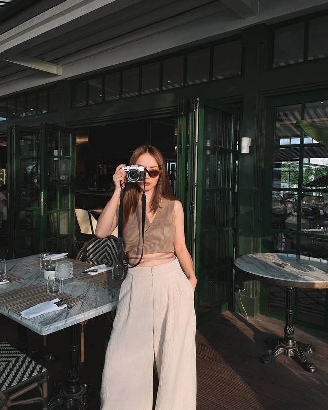 Diện crop top tài tình như sao Việt với 12 cách phối đồ sành điệu, hack dáng tối ưu-1