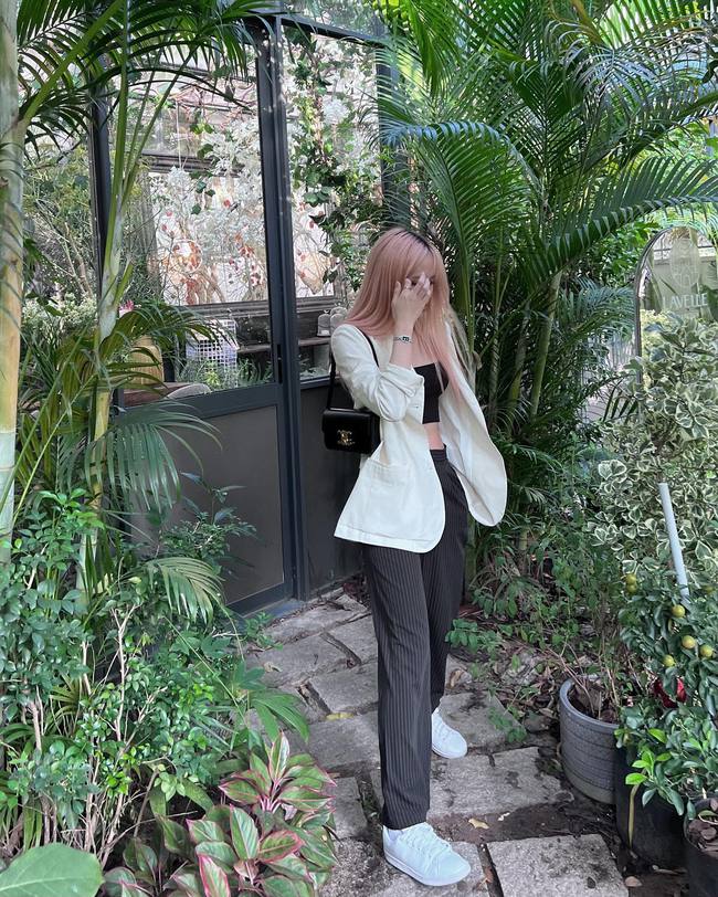 Diện crop top tài tình như sao Việt với 12 cách phối đồ sành điệu, hack dáng tối ưu-11