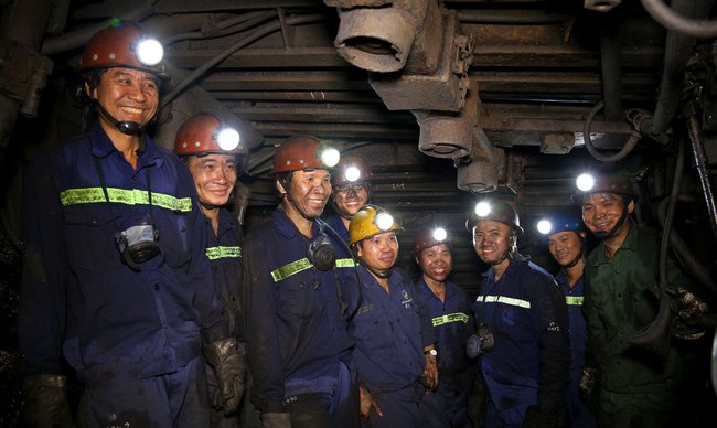 Top 3 NGÀNH NGHỀ nguy hiểm và áp lực nhưng vẫn hút giới trẻ: Có nghề lương TIỀN TỶ mỗi năm chứ chẳng đùa!-1