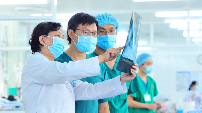 Top 3 NGÀNH NGHỀ nguy hiểm và áp lực nhưng vẫn hút giới trẻ: Có nghề lương TIỀN TỶ mỗi năm chứ chẳng đùa!-3