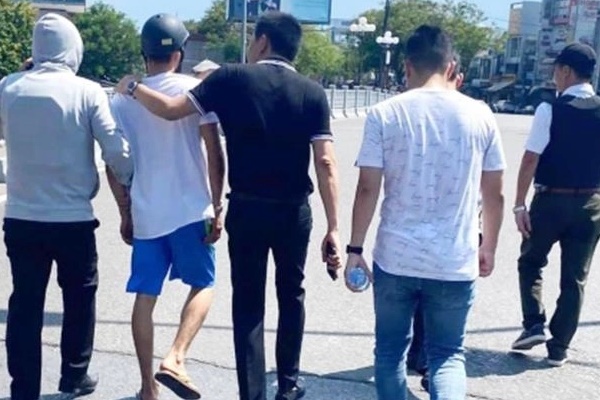 Kẻ mang AK cướp tiệm vàng ở Huế đòi gặp phó giám đốc công an tỉnh-2