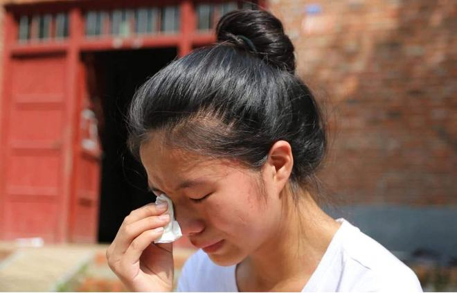 Ly hôn chồng, con trai nhất quyết đòi đi ở với bố, 10 năm sau nó bất ngờ trở về càng khiến tôi bất ngờ hơn-1