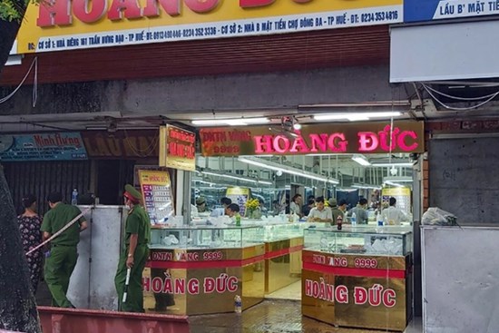 Danh tính nghi phạm nổ súng cướp tiệm vàng ở TP Huế