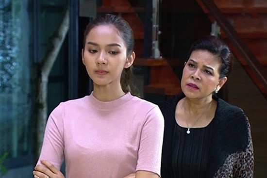 Bố mẹ đẻ cho tôi một căn nhà làm quà cưới, 3 năm sau, cả gia đình chồng kéo đến ở cùng, mẹ chồng còn nói câu này khiến tôi choáng váng