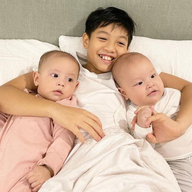 Nhìn cách Subeo yêu thương với các em, ai cũng phải khen ngợi, biết được cách kết hợp dạy con của Cường Đô La và Hà Hồ lại càng ngưỡng mộ-3