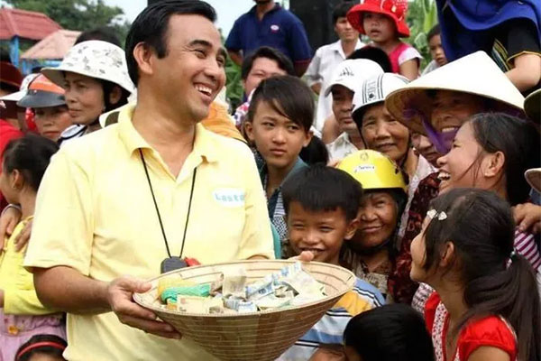 Loạt ảnh cưới 17 năm trước của MC Quyền Linh, bà xã Dạ Thảo vô cùng xinh đẹp-6