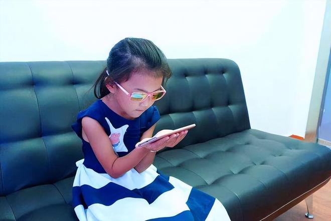 Thầy cô ngại nhất những bậc cha mẹ sau đây, bạn có nằm trong số đó?-3