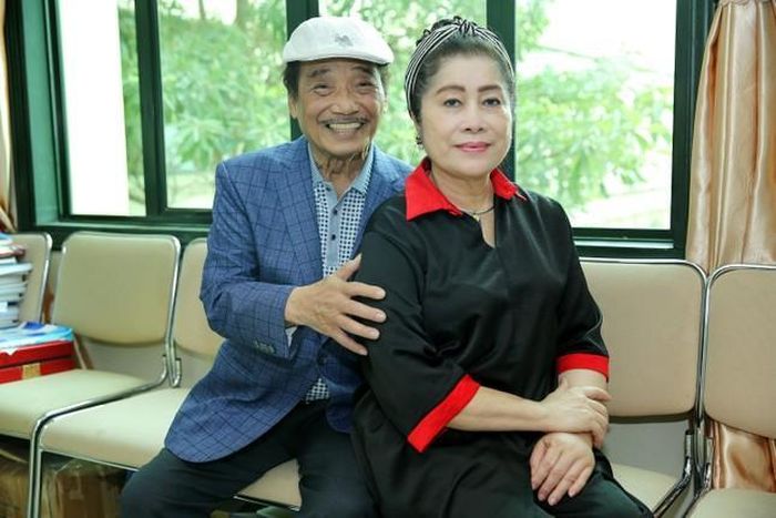 Vợ NSND Trần Hiếu bác tin đồn nghệ sĩ ốm thập tử nhất sinh, khó qua khỏi-1