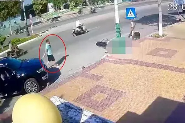 Xử lý thế nào người mặc đồng phục công an nổ súng cướp tiệm vàng ném cho người dân?-2