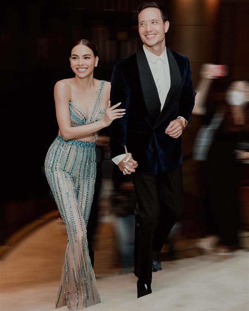 Nếu không phải Hà Hồ, hiếm ai có thể cân đẹp 10 bộ cánh khó nhằn này-7