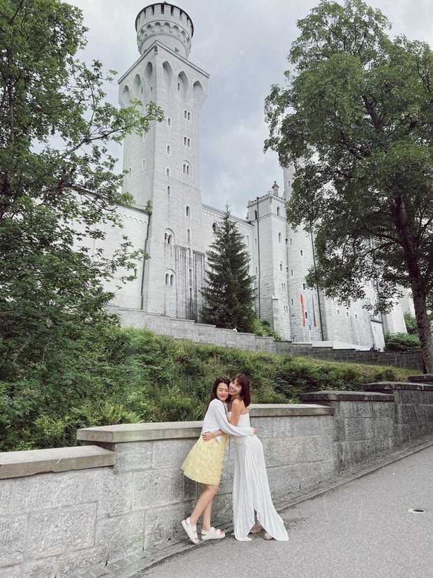 Đôi bạn thân rủ nhau đi du lịch 19 nước để kỷ niệm 18 năm tình bạn-5