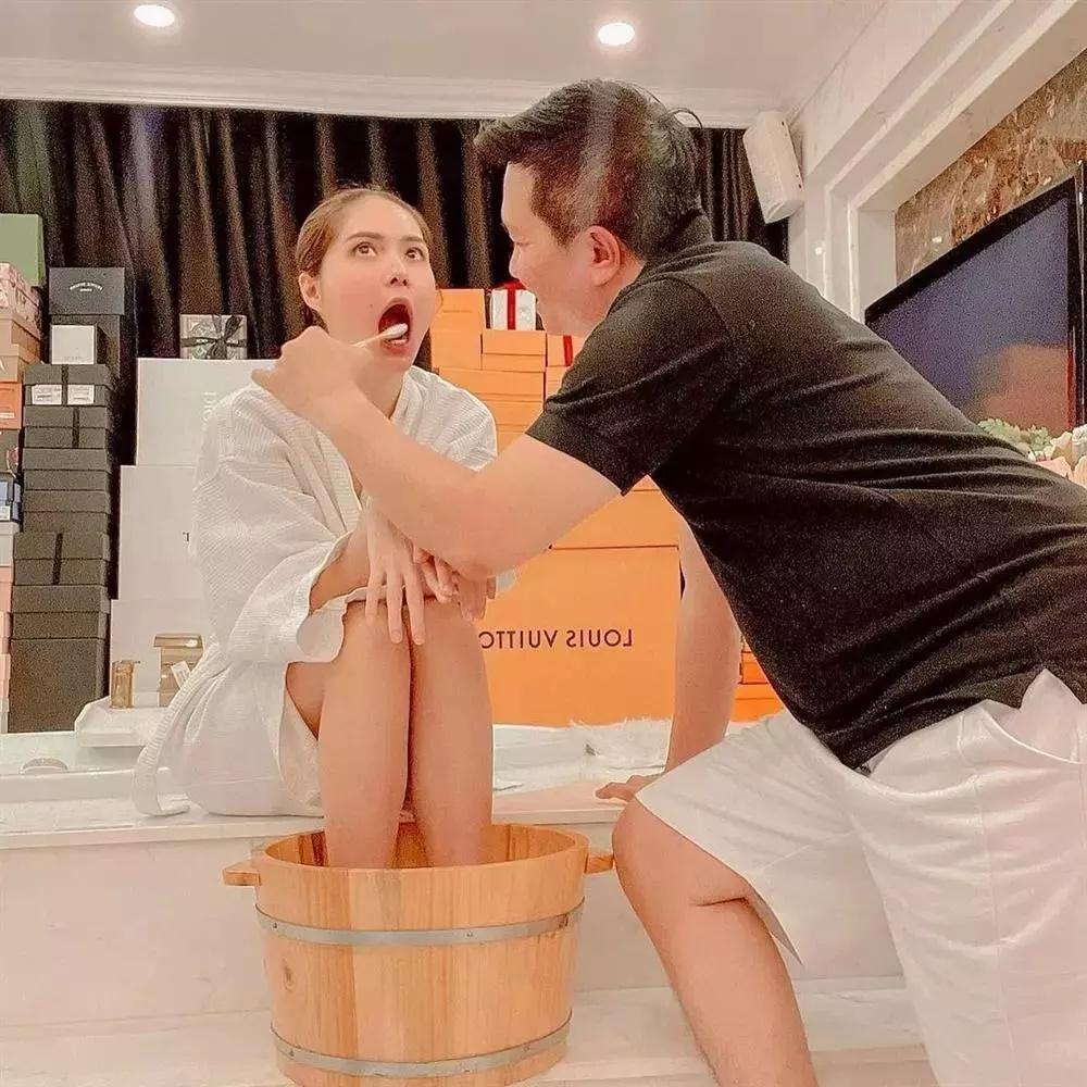 Anh xã đại gia tuyển đầu bếp riêng nấu ăn cho Đoàn Di Băng-5