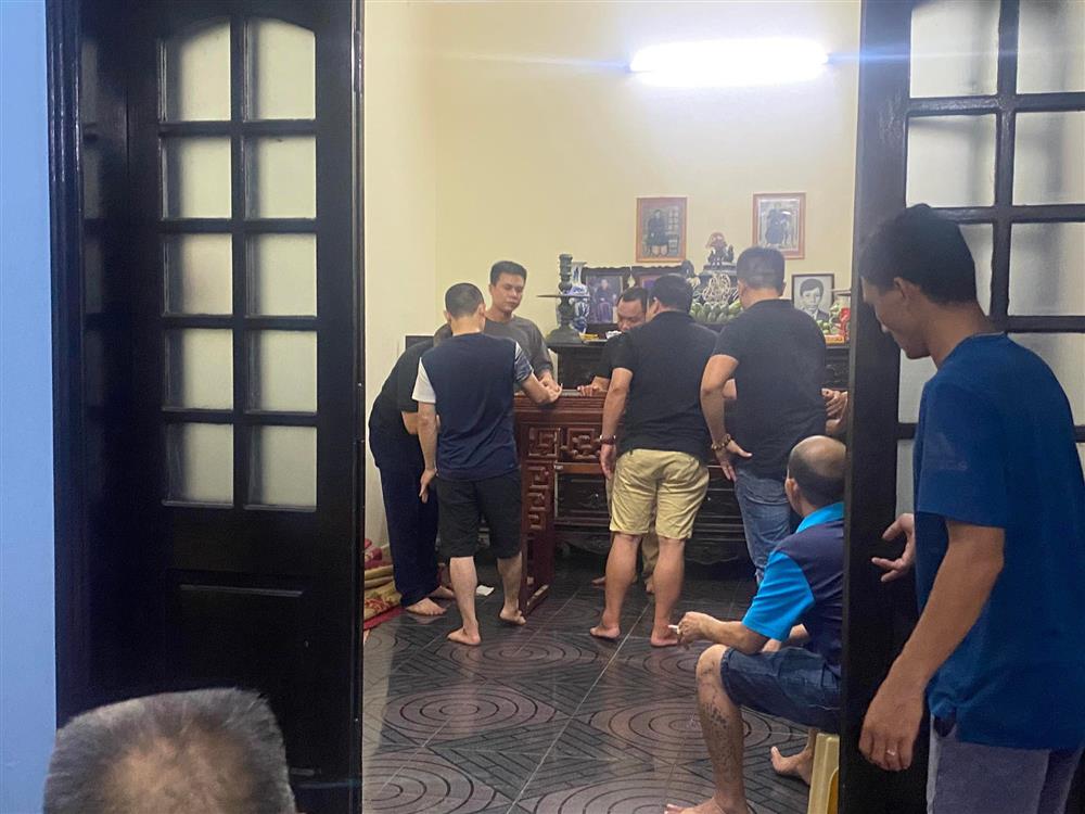 Nghẹn lòng trước gia cảnh éo le của đội trưởng cứu nạn hy sinh vụ cháy quán karaoke ở Hà Nội-1