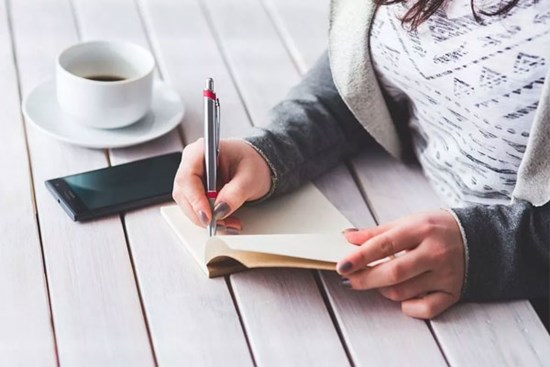 Phát hiện chồng ngoại tình, vợ kiện tình địch 'đòi quà' 560.000 USD