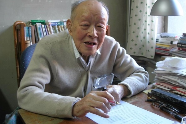 Bí quyết trường thọ của nhà ngôn ngữ học 111 tuổi-2