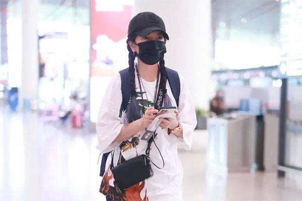 Triệu Vy có động thái mới trên trang cá nhân khiến dân mạng bất ngờ sau hơn 1 năm bị phong sát-3