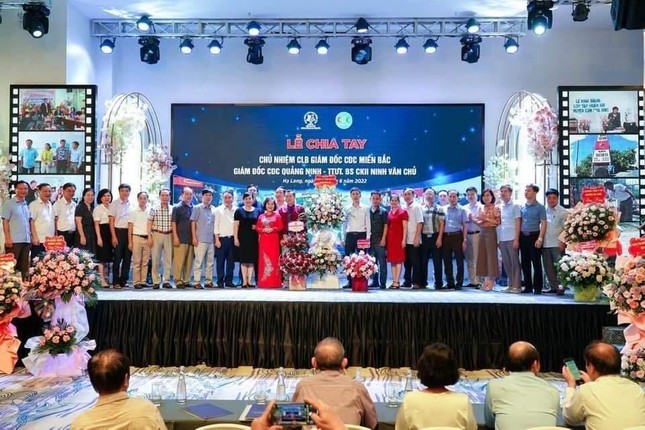 Những bữa tiệc chia tay Giám đốc CDC Quảng Ninh nghỉ hưu gây xôn xao-2