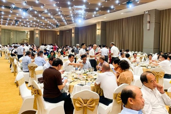 Bắt cán bộ địa chính phường nhận lót tay 100 triệu đồng để làm sổ đỏ-2