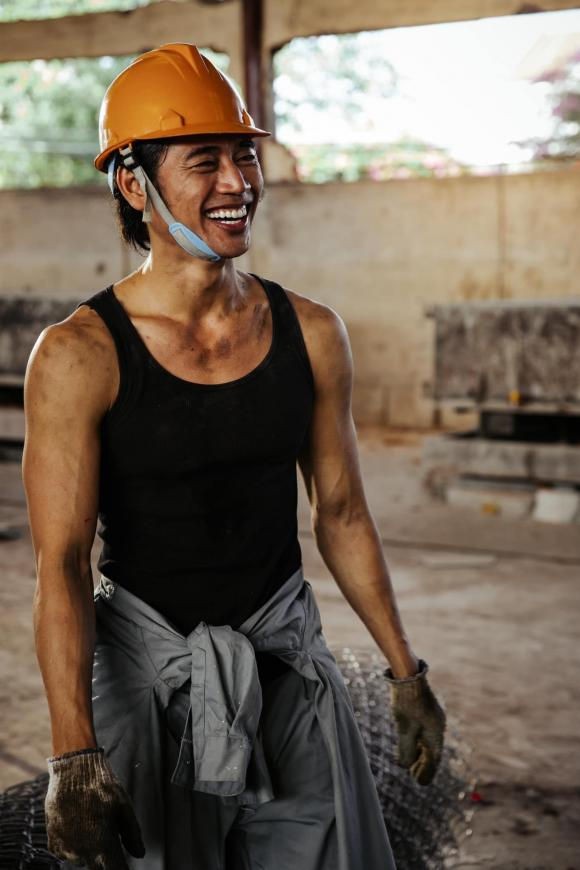 Nhật Kim Anh khoe ảnh du lịch cùng mẹ ruột, dân tình mắt tròn mắt dẹt vì người đàn ông lạ mà quen-7