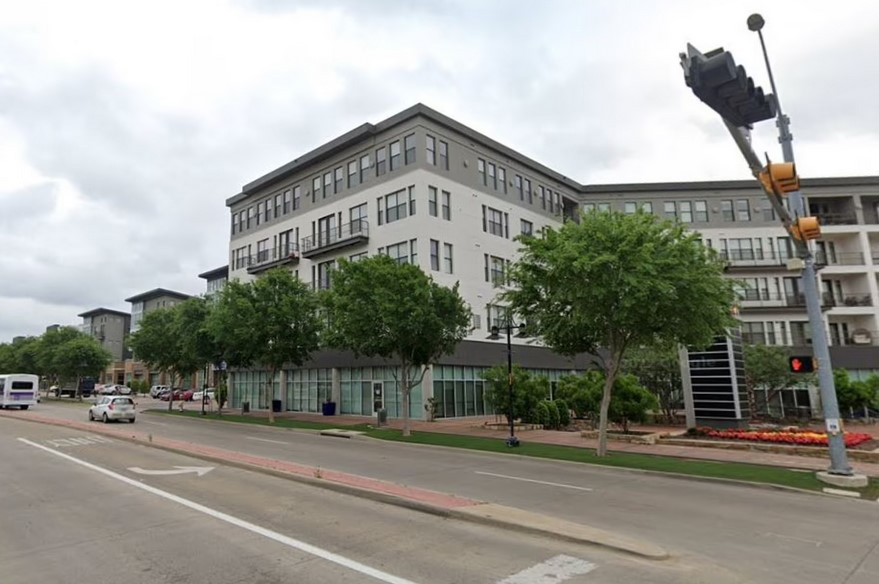 Hy hữu: Nổ súng bắn người phụ nữ, hung thủ bị giết bởi chính viên đạn mình bắn ra-1