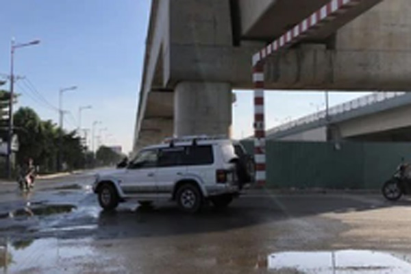 Nam thiếu niên 16 tuổi dũng cảm nhảy xuống dòng sông đang chảy xiết để cứu người-2