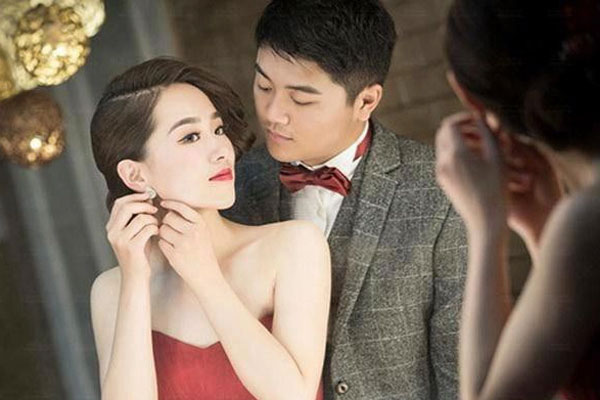 Chồng công khai có bồ, vợ bất ngờ xuất hiện giữa buổi tiệc khiến chồng và ả nhân tình ê chề tự nguyện chia tay-1