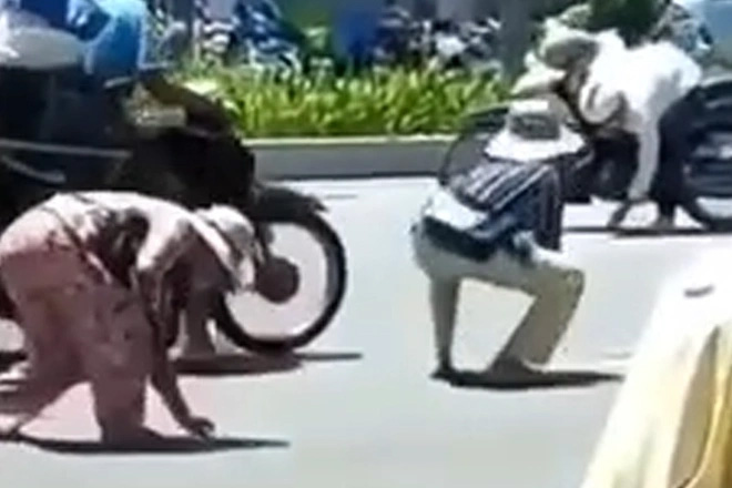 Vụ cướp tiệm vàng ở Huế: 8 người trả lại vàng đã nhặt-1
