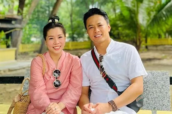 Báo Tây Ban Nha đưa tin Hồng Đăng, Hồ Hoài Anh được trả hộ chiếu-2